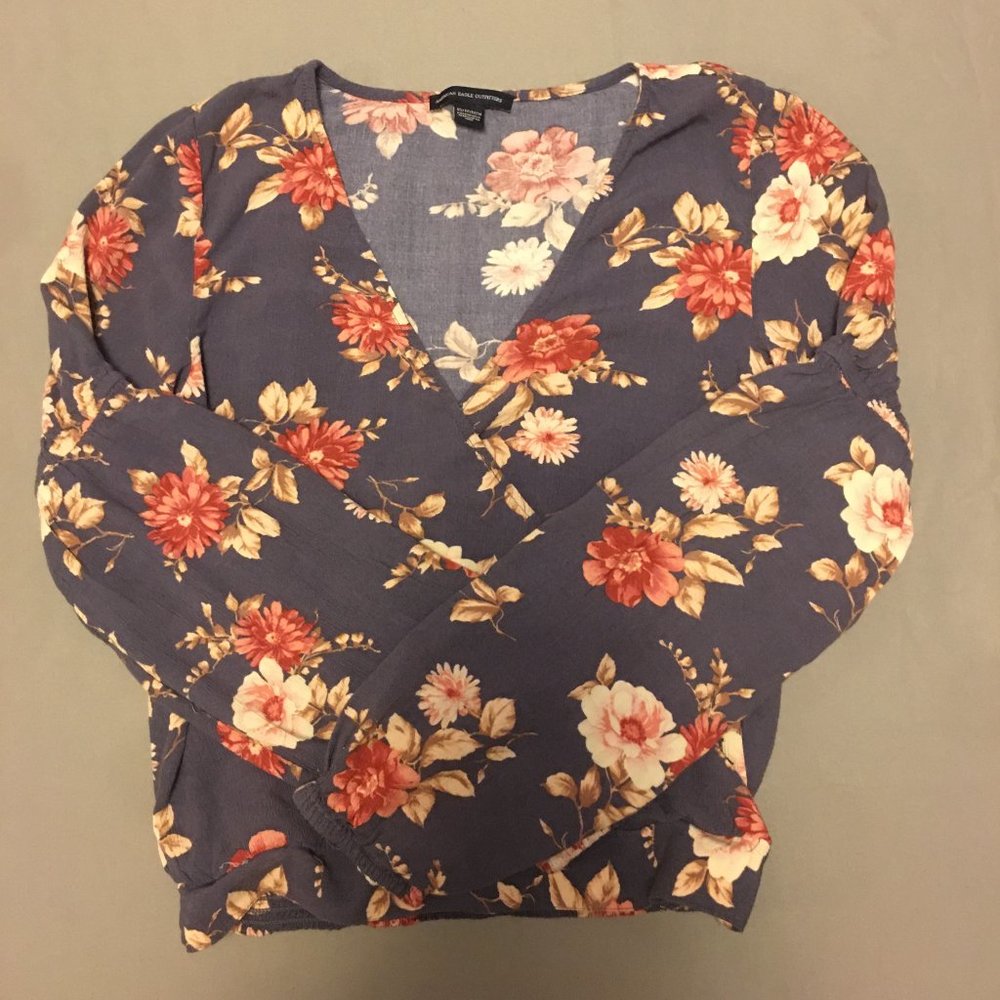 AMERICAN EAGLE Floral Wrap Long Sleeve Blouse